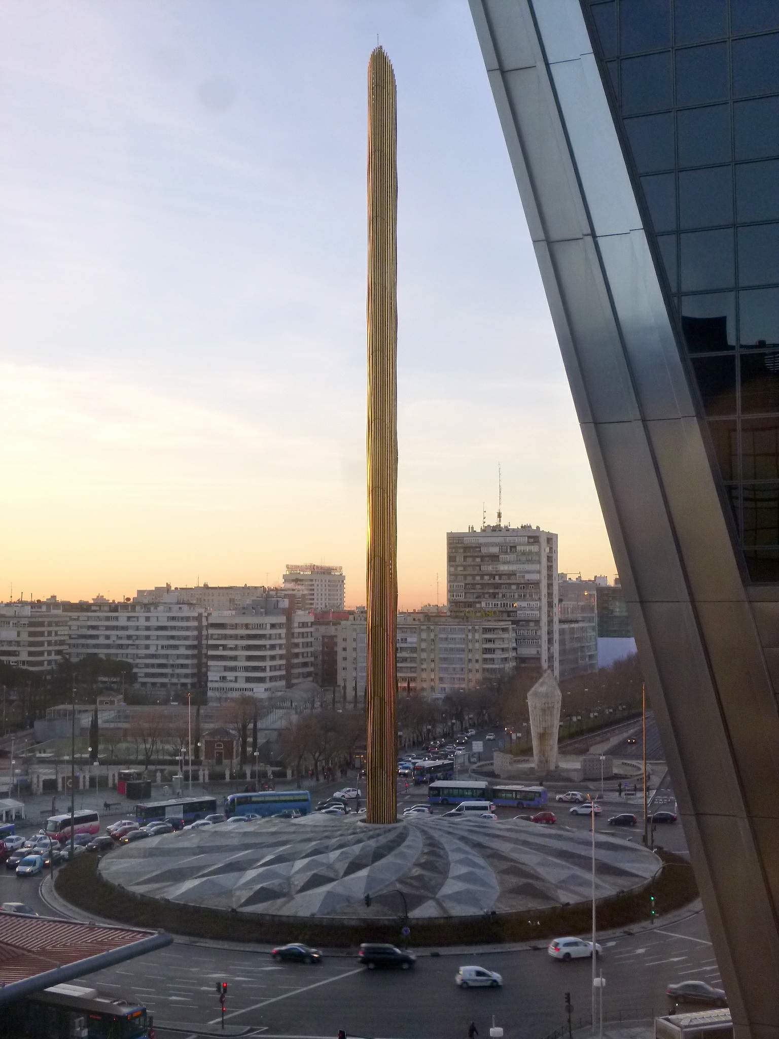 Obelisco Plaza Castilla — 3