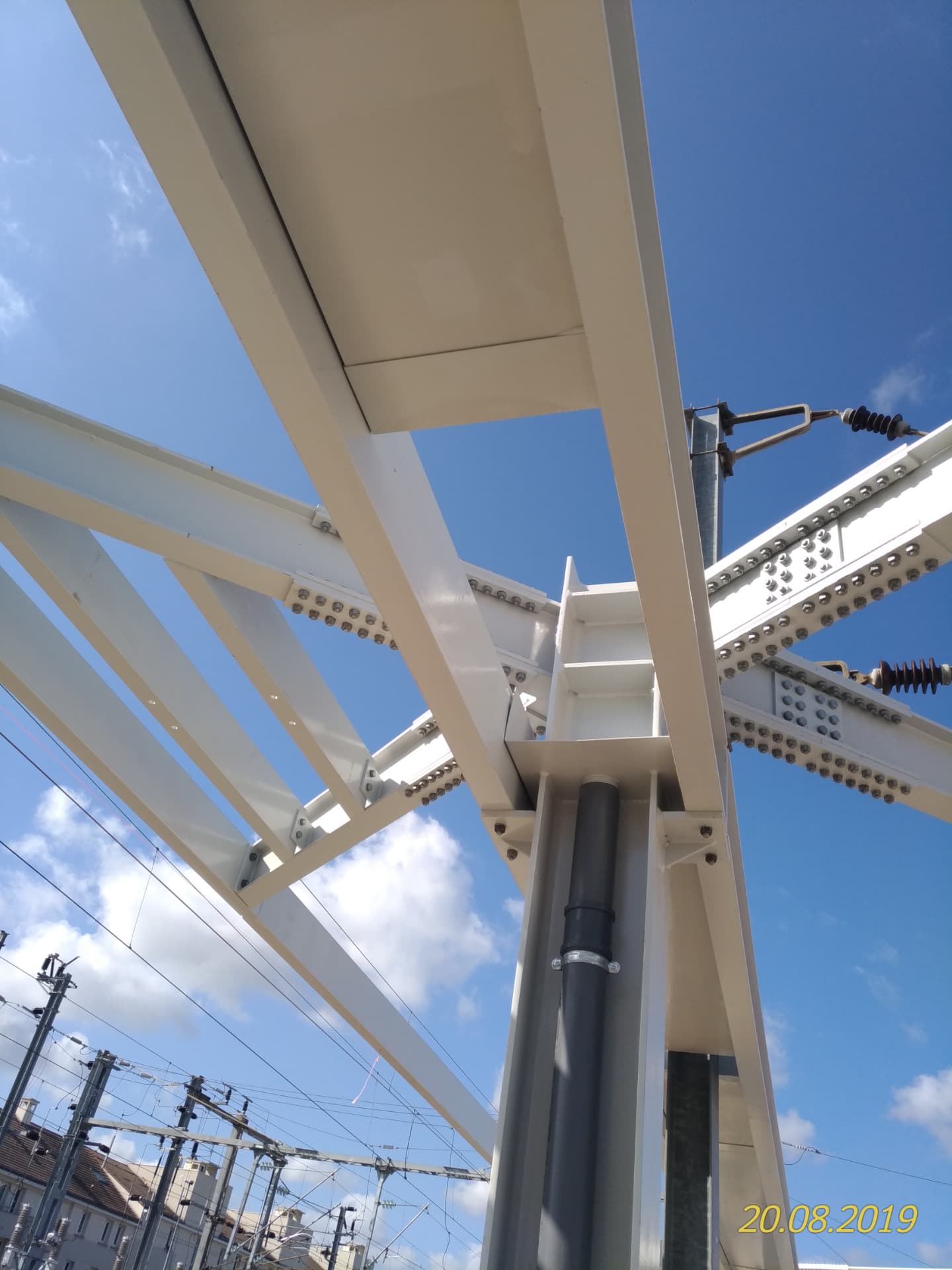 Abris des quais Gare de Poissy — 8